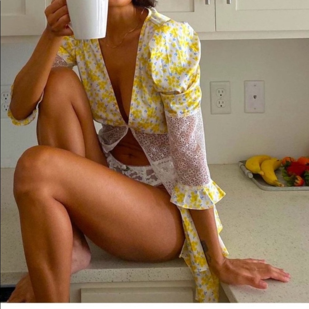 For Love and Lemons Daffodil Robe NWT - Picture 6 of 7
